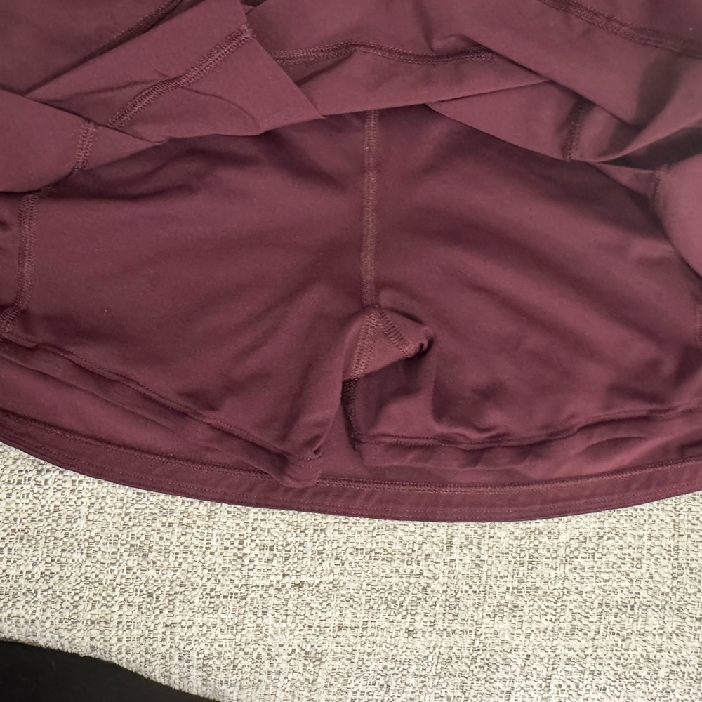 Lululemon Athletic Skirt with built in shorts maroon size 4 skort burgundy - Picture 6 of 6